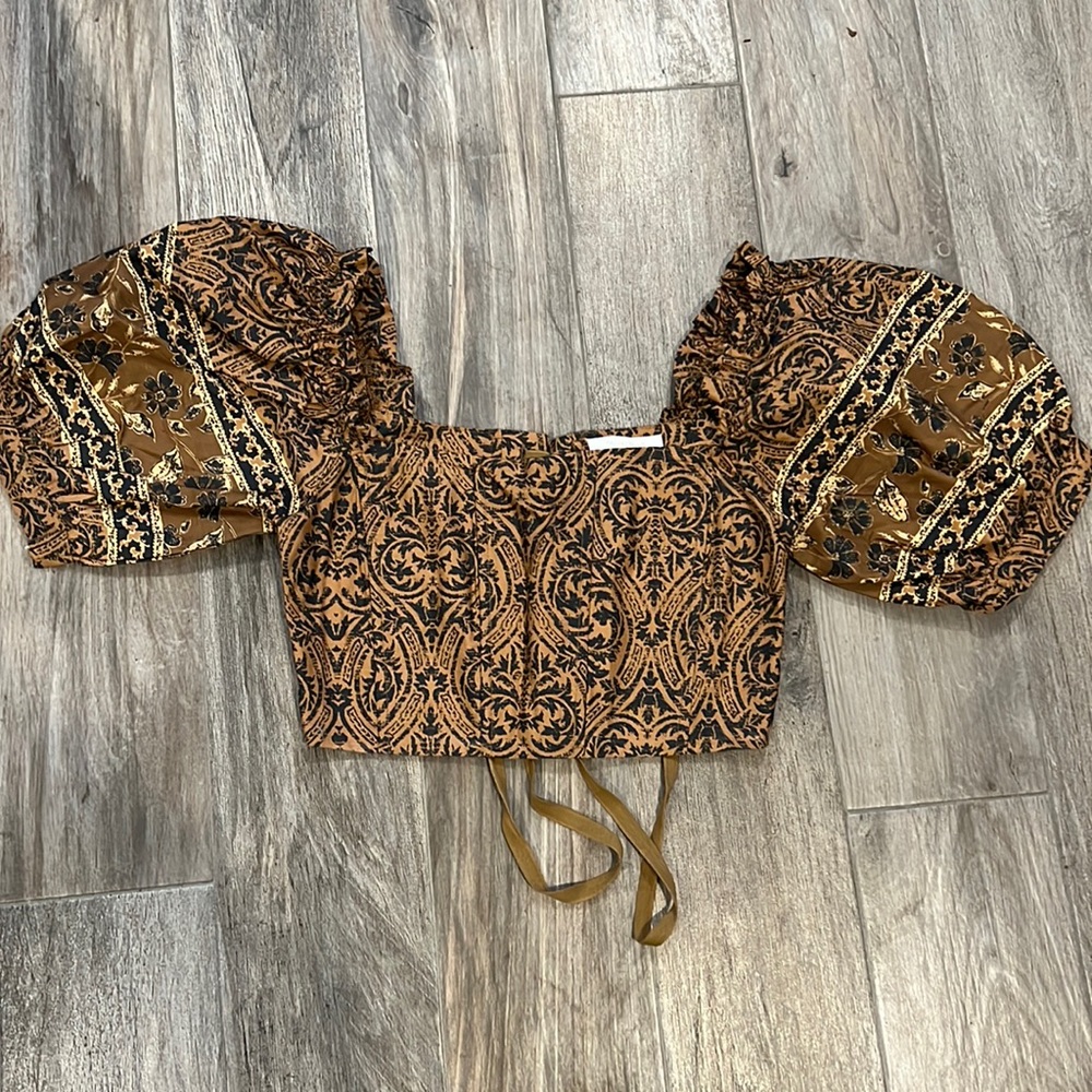 Crop top